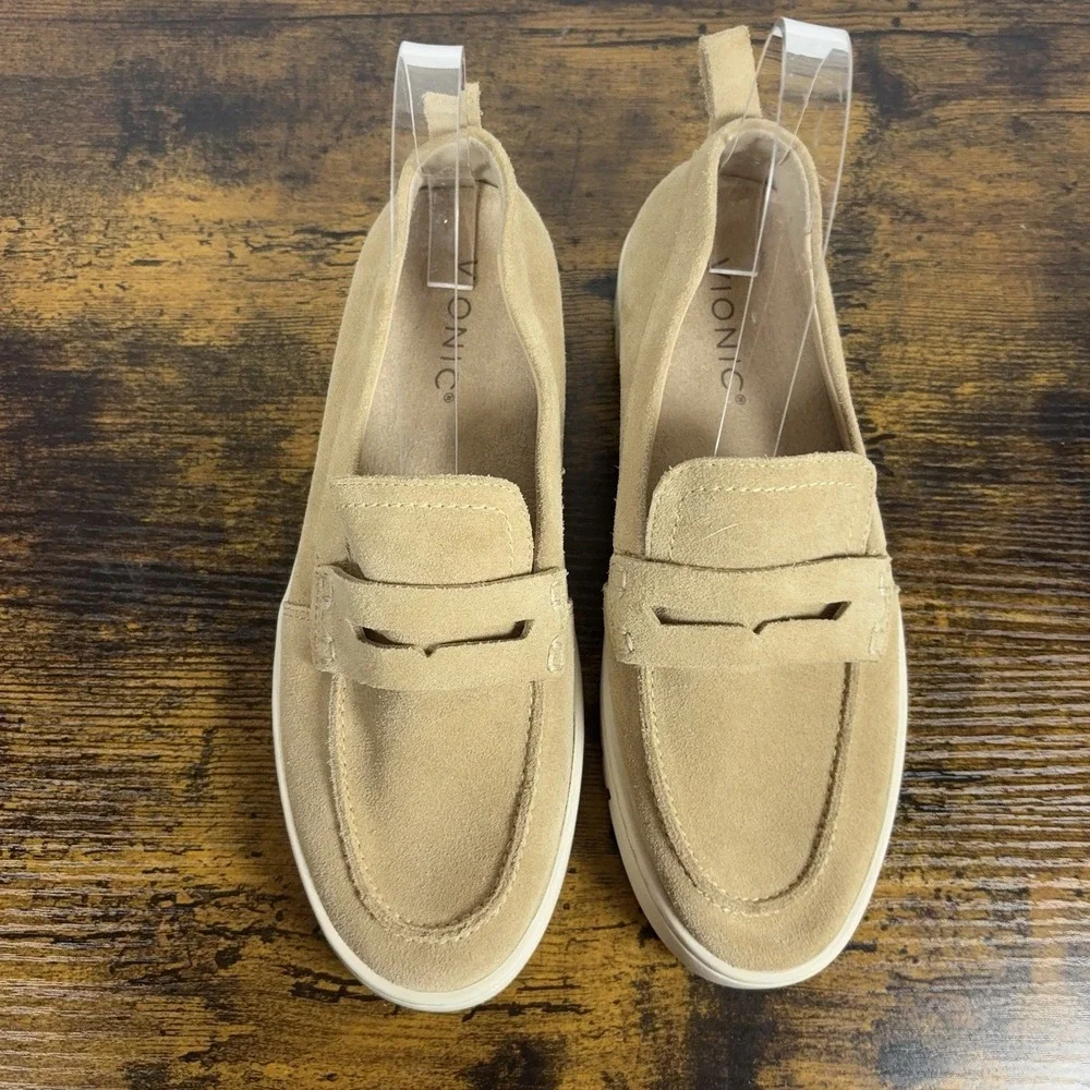 Vionic Uptown Suede Loafers Womens Sz 7 Tan Suede Lightweight Cushioned
